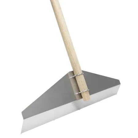 Squeegee for screeds close-up