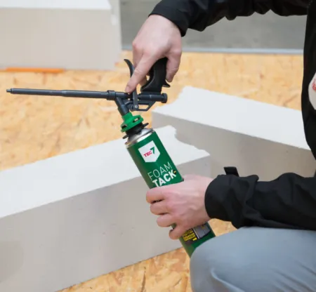 Spray & PUR Gun in gebruik