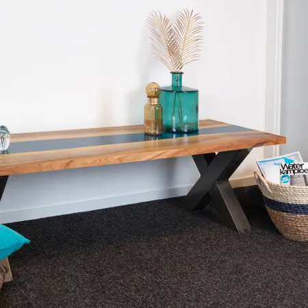 Epoxy riviertafel