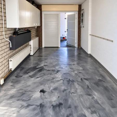 Epoxy vloercoating in garage